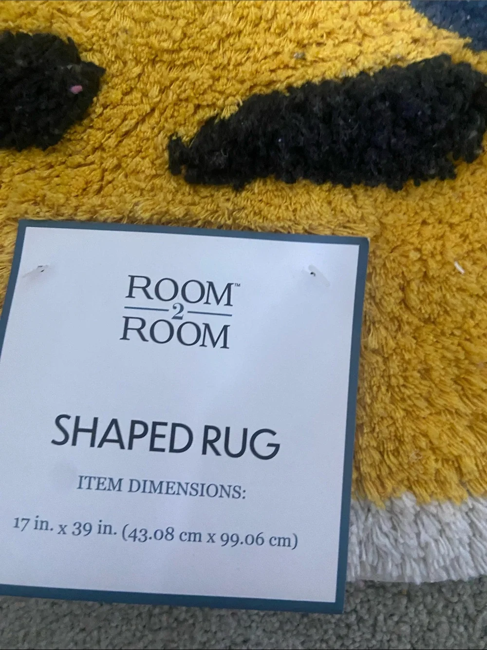 Yellow Banana-Shaped Cotton Accent Rug